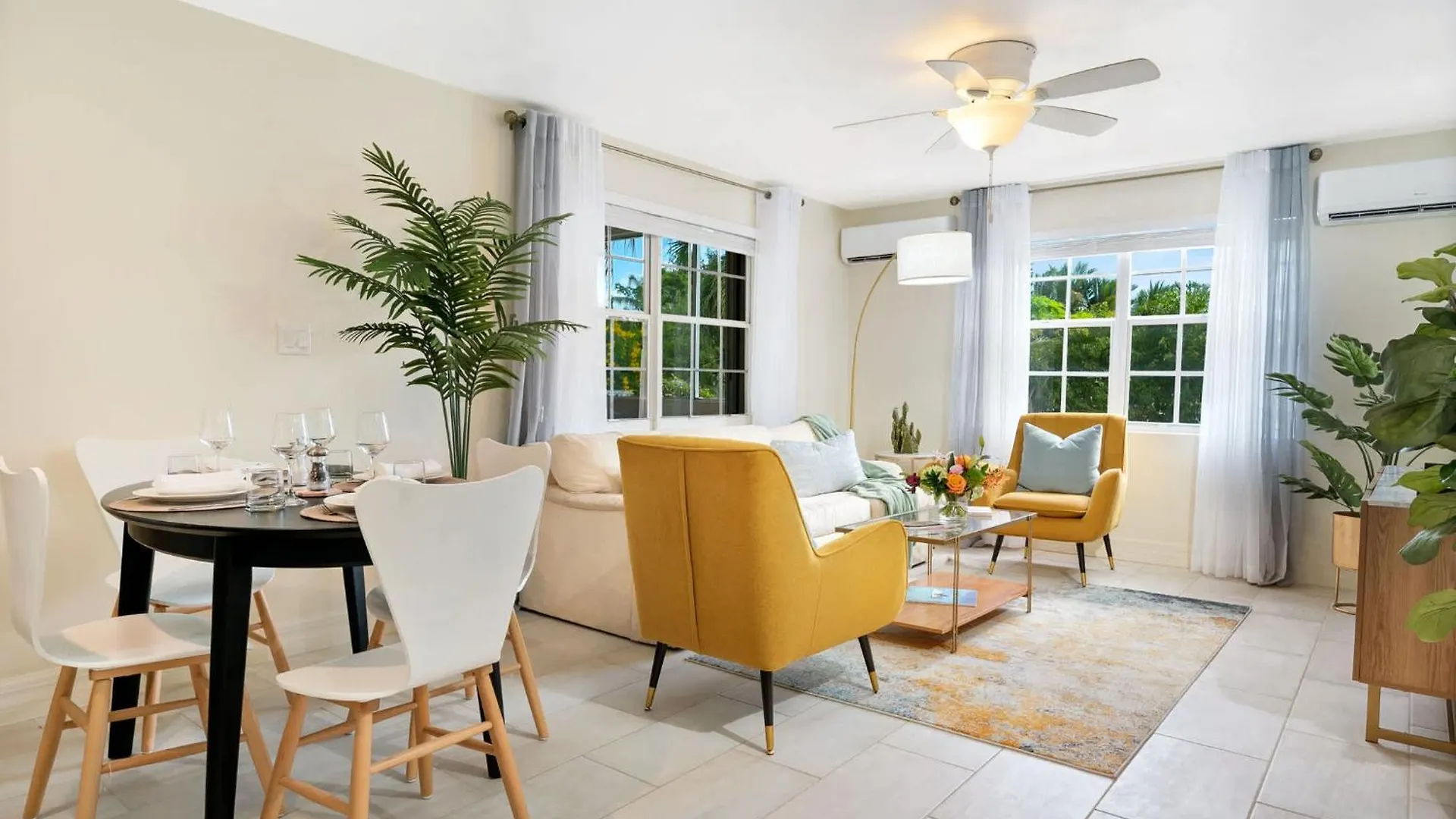Relaxing Island Retreat Steps To Grace Bay Beach Long Bay Holiday home